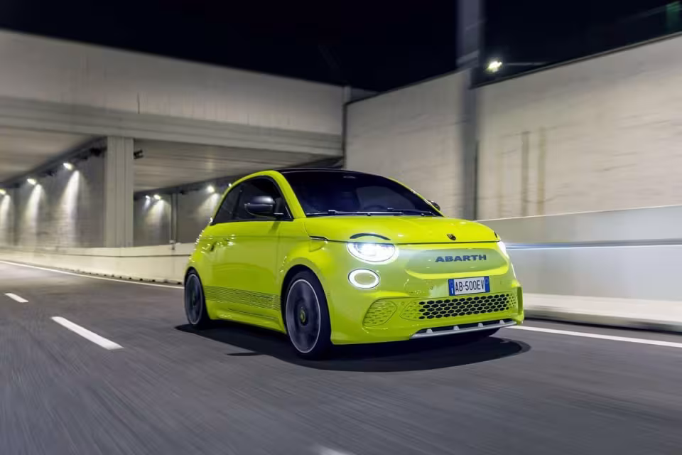 Abarth - Nowy Abarth 500e Cabrio